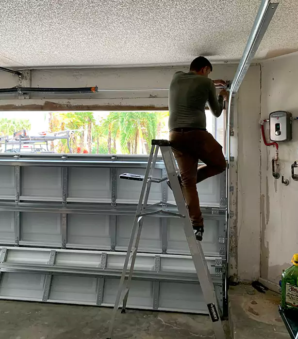 24 Hour Emergency Garage Door Repair in Phoenix, AZ